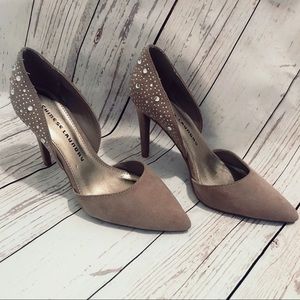 Adorable heels!